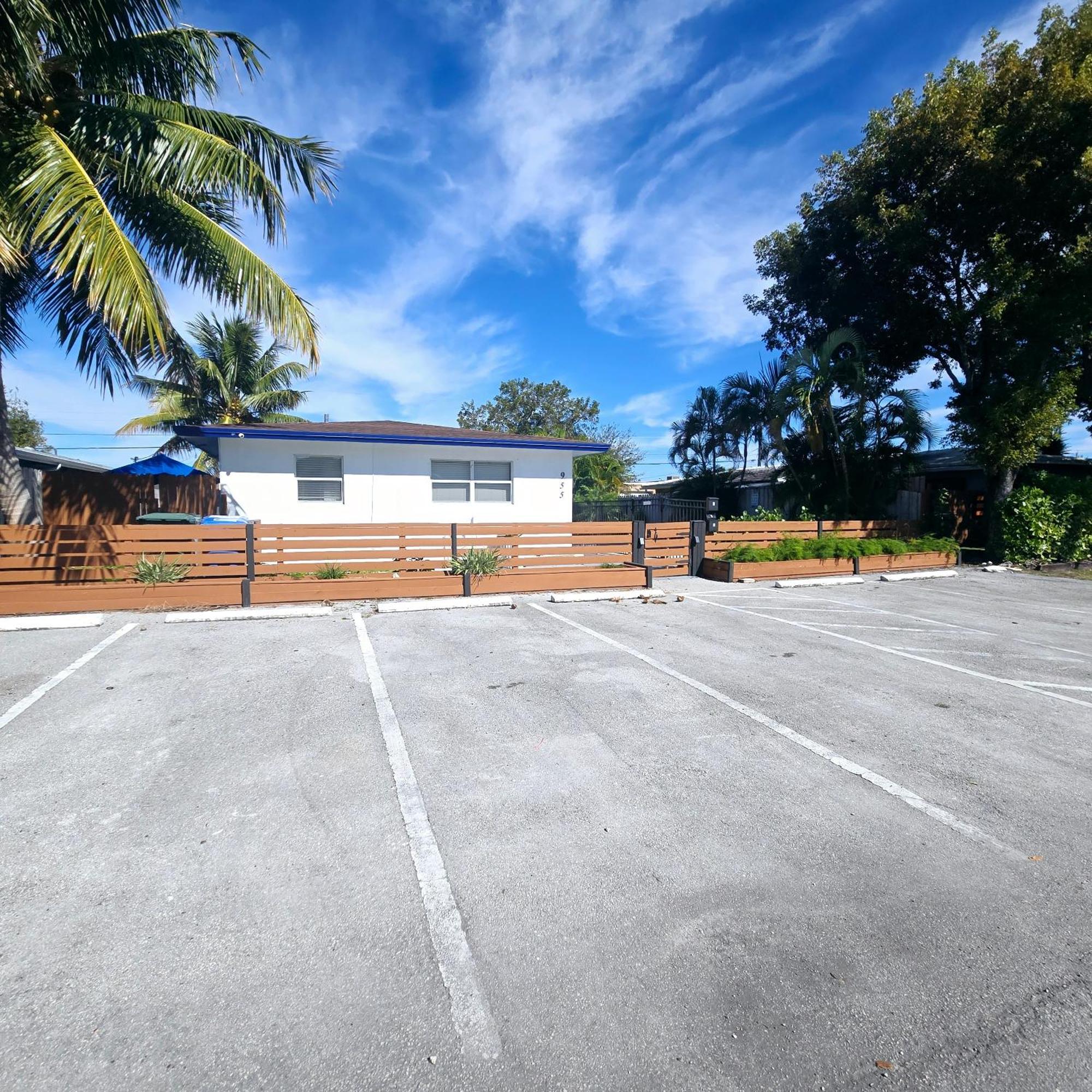 Equipped House W Pool & Patios, Near The Beaches, Prime Location- Ideal For Small Families, Coastal Haven Fort Lauderdale Dış mekan fotoğraf