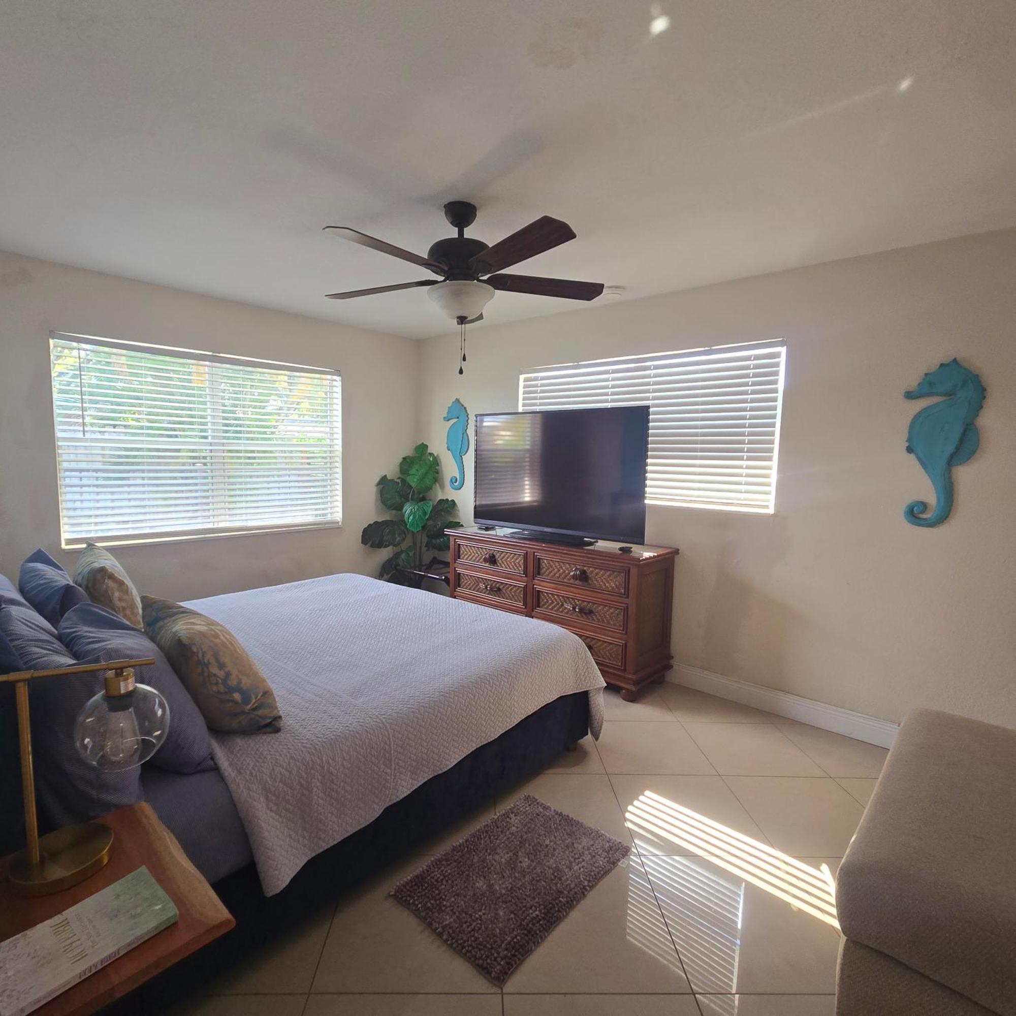 Equipped House W Pool & Patios, Near The Beaches, Prime Location- Ideal For Small Families, Coastal Haven Fort Lauderdale Dış mekan fotoğraf