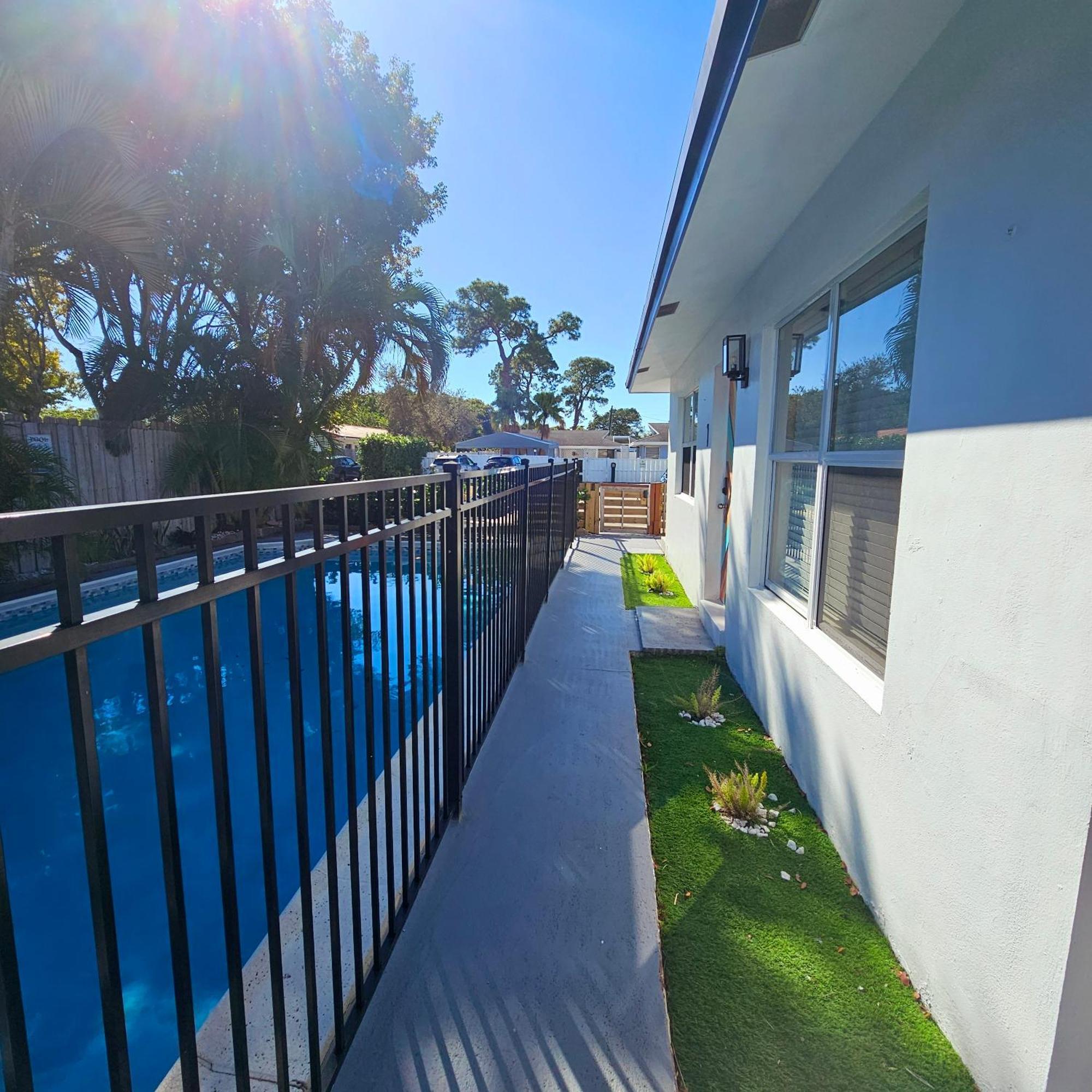 Equipped House W Pool & Patios, Near The Beaches, Prime Location- Ideal For Small Families, Coastal Haven Fort Lauderdale Dış mekan fotoğraf