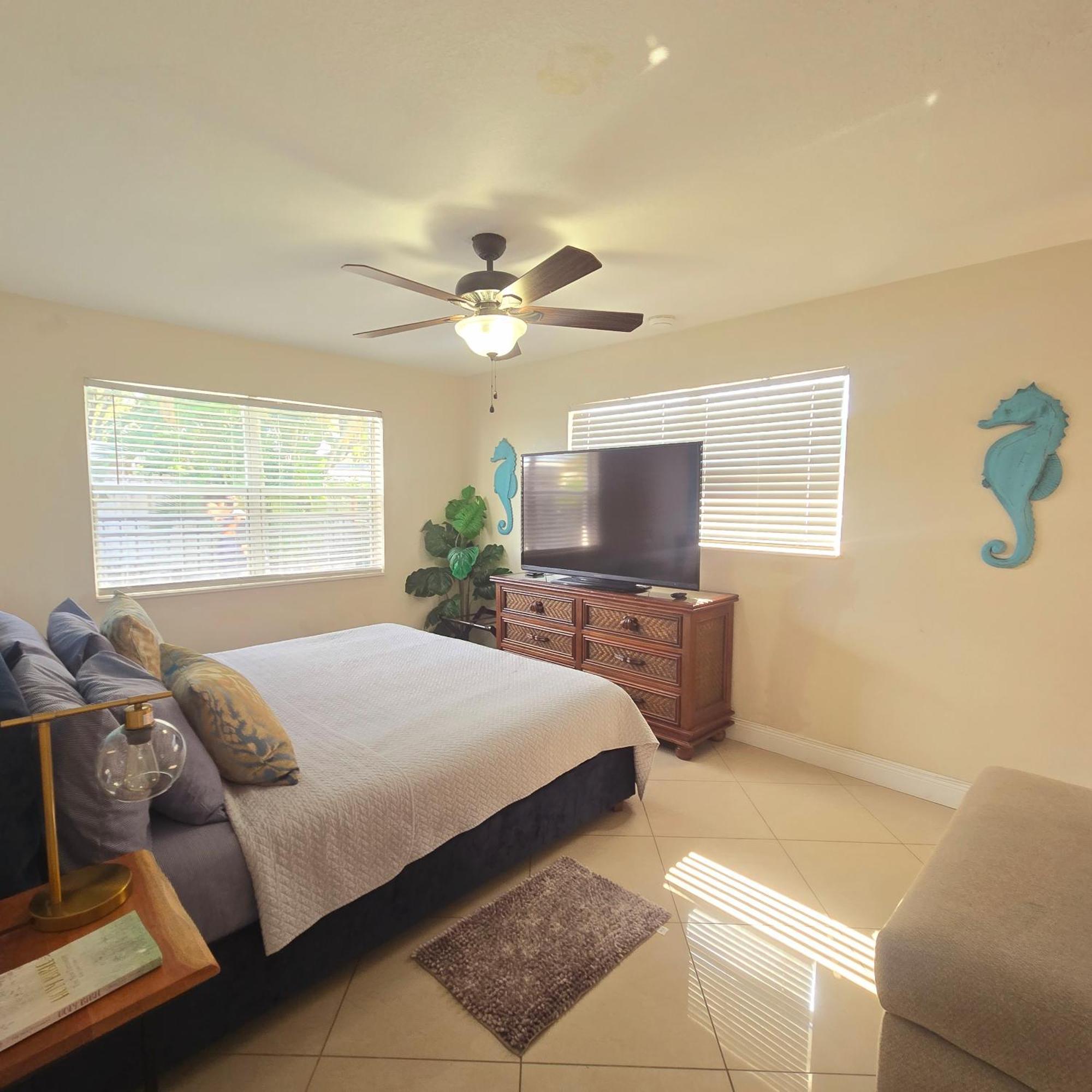 Equipped House W Pool & Patios, Near The Beaches, Prime Location- Ideal For Small Families, Coastal Haven Fort Lauderdale Dış mekan fotoğraf