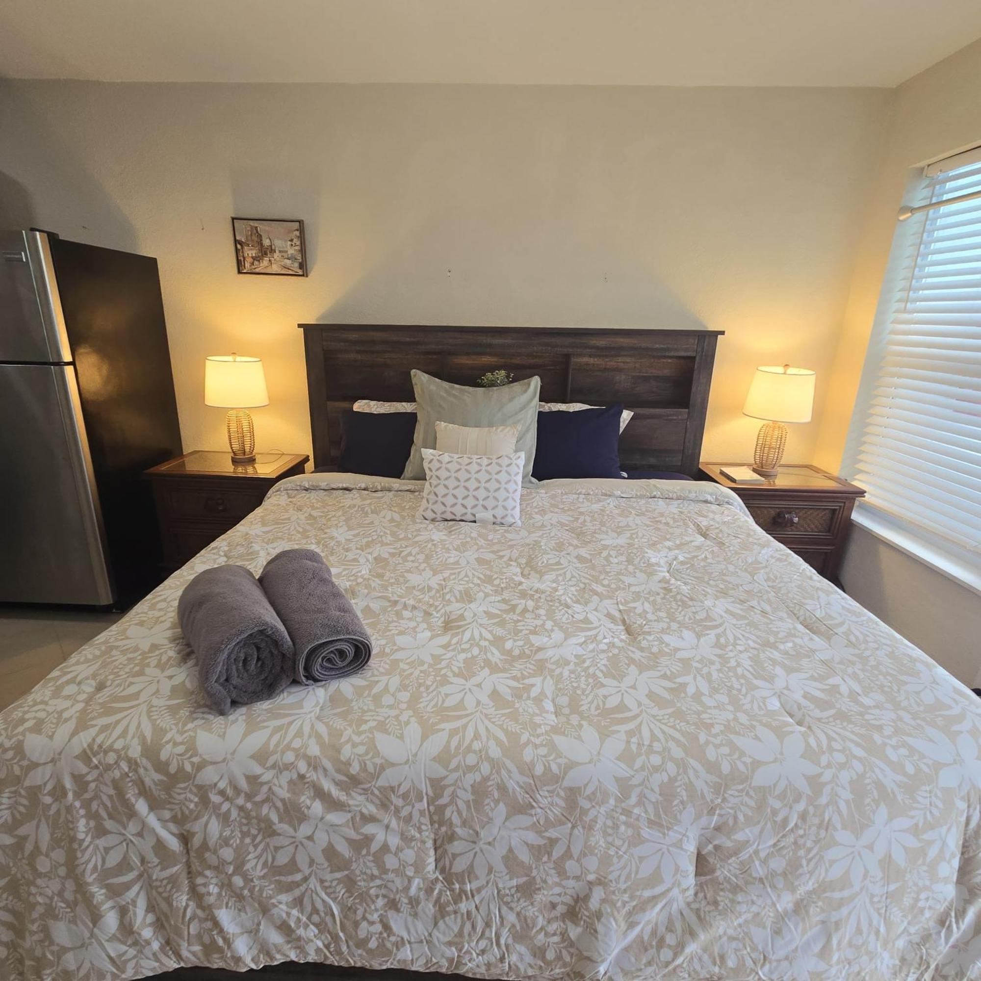 Equipped House W Pool & Patios, Near The Beaches, Prime Location- Ideal For Small Families, Coastal Haven Fort Lauderdale Dış mekan fotoğraf