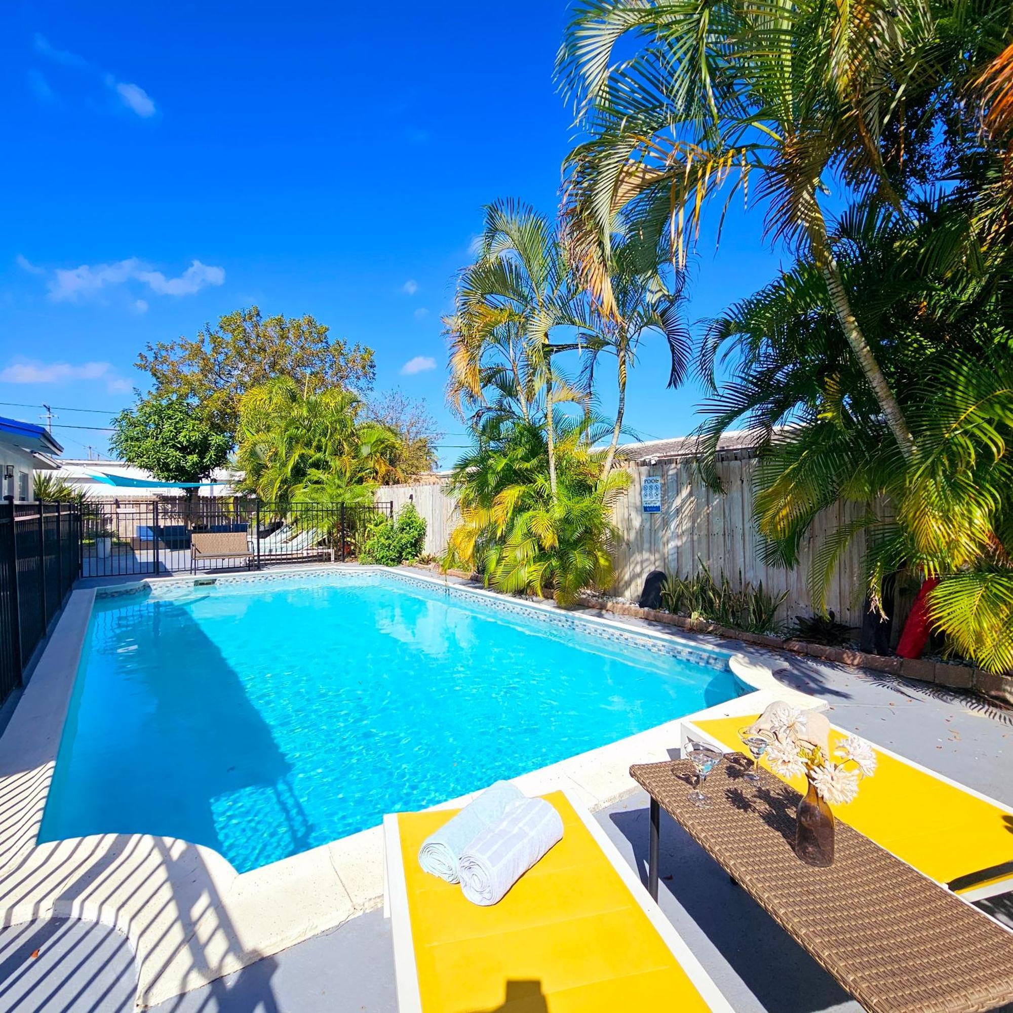 Equipped House W Pool & Patios, Near The Beaches, Prime Location- Ideal For Small Families, Coastal Haven Fort Lauderdale Dış mekan fotoğraf