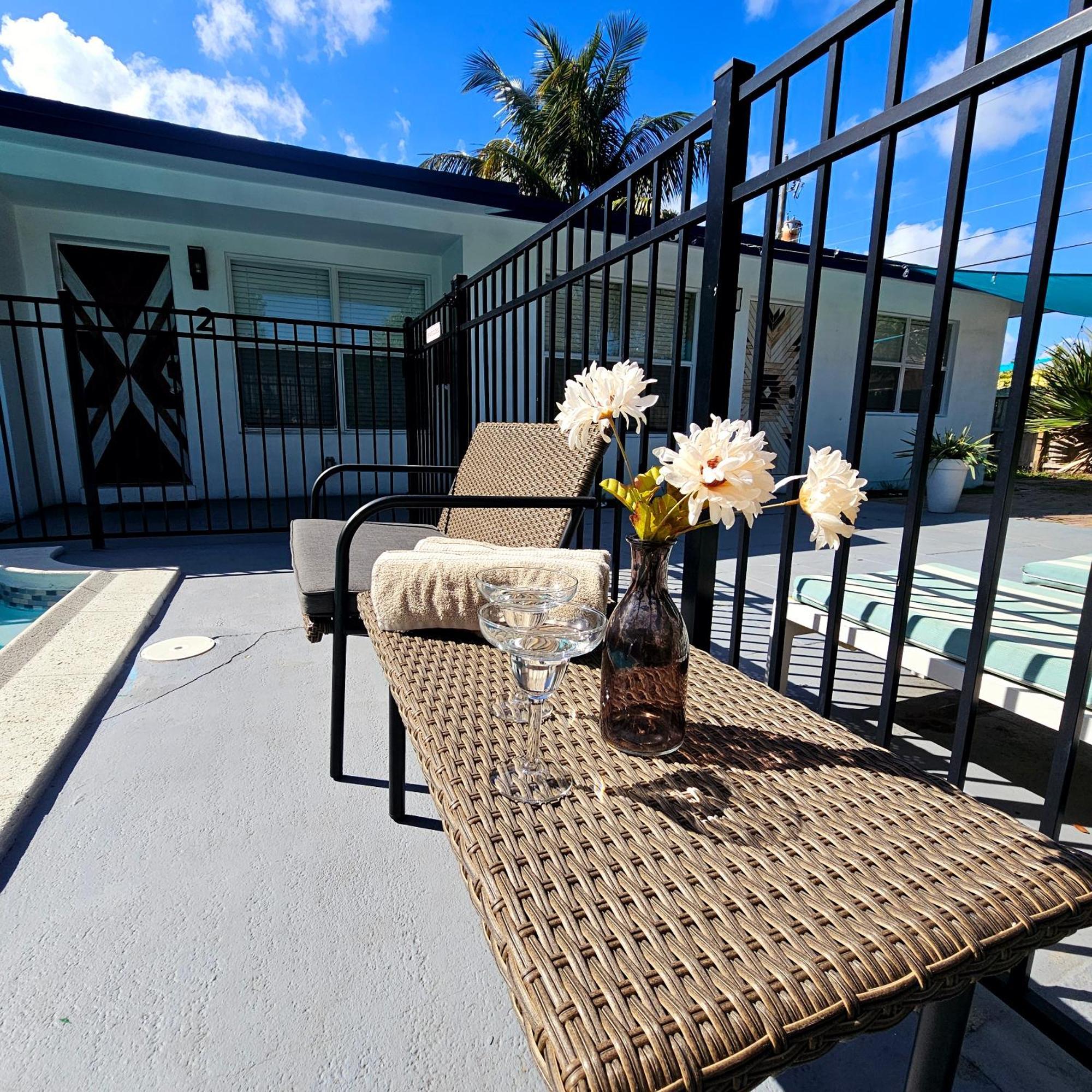 Equipped House W Pool & Patios, Near The Beaches, Prime Location- Ideal For Small Families, Coastal Haven Fort Lauderdale Dış mekan fotoğraf